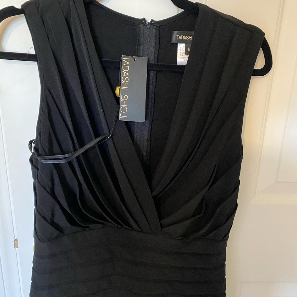 Tadashi Shoji black top. NWT.